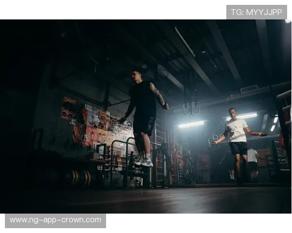 保罗·乔治的厨房里连盐都不放，自律到让人怀疑他是不是机器人