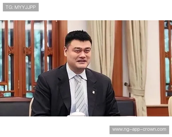 姚明打完球直接去买豪车，钱包厚得像存折啊！