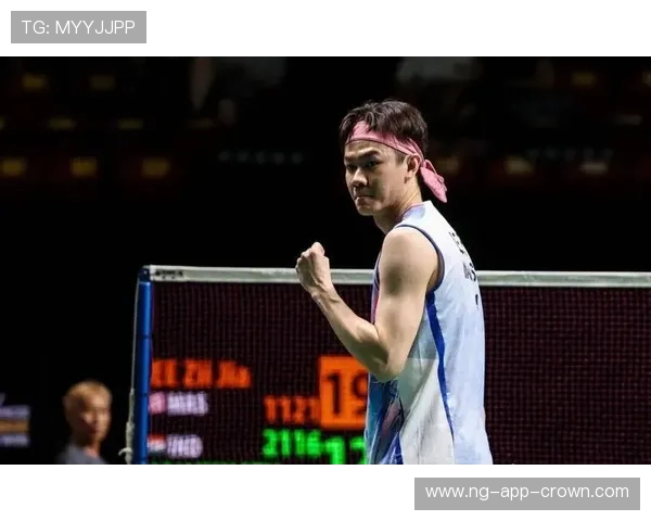 李梓嘉比赛结束第一件事竟然不是休息，是拿出手机狂刷直播？这也太反差了吧！