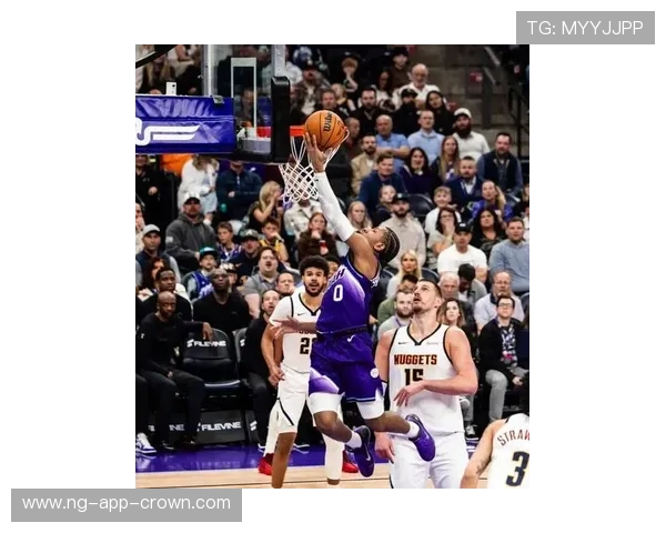 穆雷利用挡拆创造关键得分，效率领先约基奇明显提升球队进攻节奏