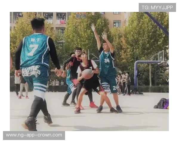 篮球比赛中发球五秒违例规则解析及裁判判定依据与执行细节说明
